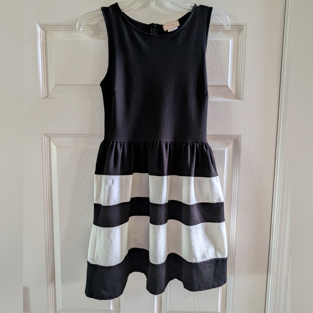 love...ady Dress in Black and White Stripes